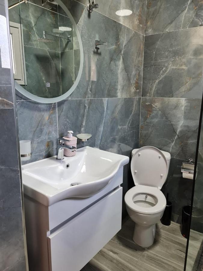 Villa Gezimi Ксамил Екстериор снимка