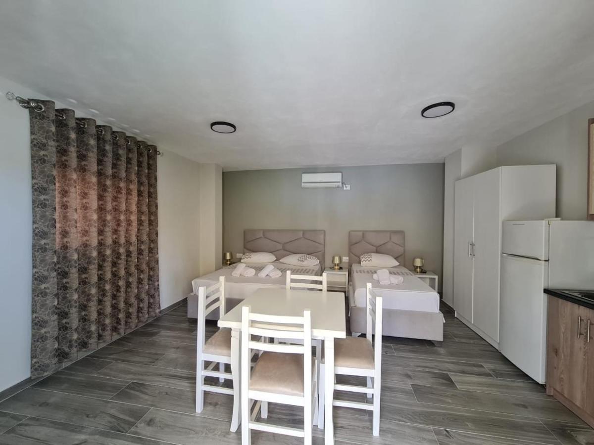 Villa Gezimi Ксамил Екстериор снимка